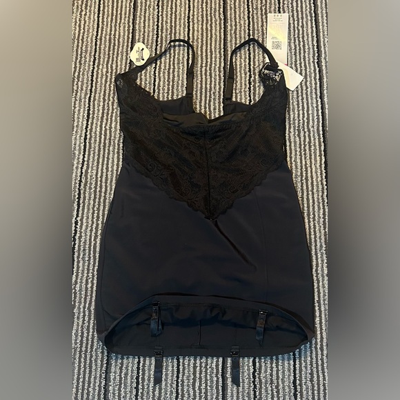 Flexees Black Lace Chemise - Picture 1 of 5